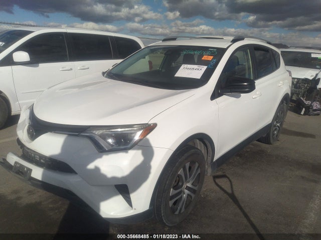 Toyota RAV4 LE 2017 JTMZFREV0HJ141056 Image 2