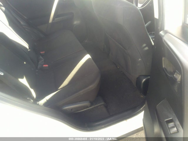 Toyota RAV4 LE 2017 JTMZFREV0HJ141056 Image 8