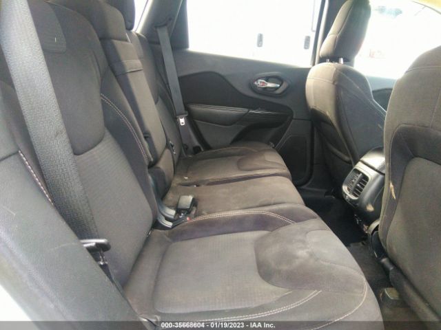 1C4PJLCB6FW790923 Jeep Cherokee Latitude