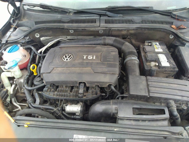3VWD17AJ1EM418213 Volkswagen Jetta Sedan Se