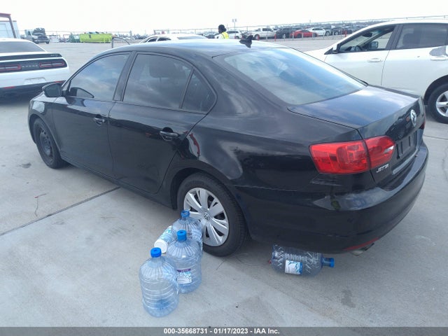 3VWD17AJ1EM418213 Volkswagen Jetta Sedan Se