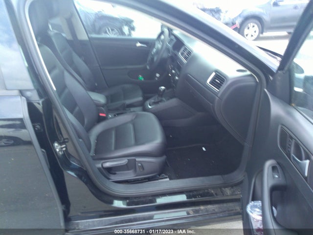 3VWD17AJ1EM418213 Volkswagen Jetta Sedan Se