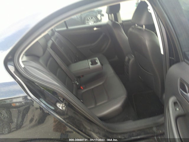 3VWD17AJ1EM418213 Volkswagen Jetta Sedan Se