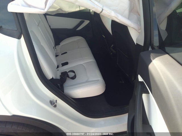 2021 Tesla Model Y, VIN: 5YJYGDEF9MF257183
