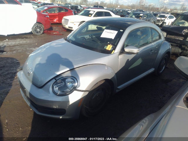 3VWJP7ATXCM613470 Volkswagen Beetle 2.5l W/sun Pzev