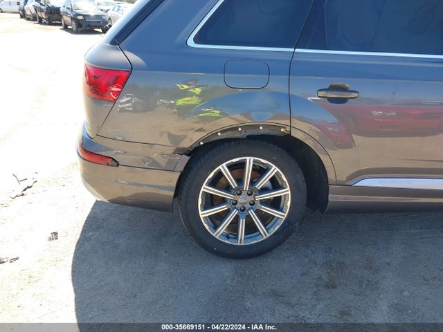Audi Q7 45 Premium 2019 WA1LHAF77KD037746 Image 19