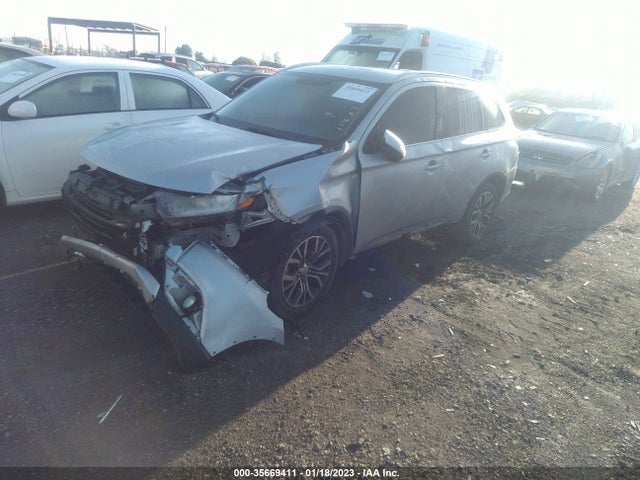 JA4AD3A36HZ039678 Mitsubishi Outlander Se/sel