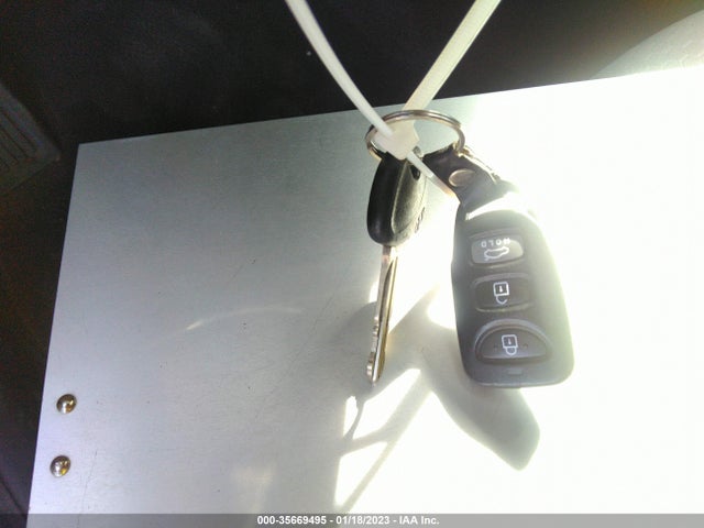 Hyundai ELANTRA SE 2020 5NPD74LF6LH590572 Image 3
