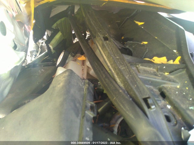 Lexus CT 200H 2012 JTHKD5BH9C2091578 Image 10