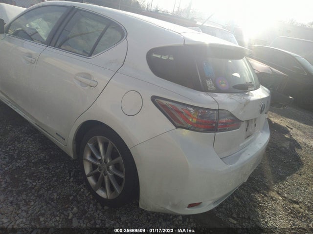 Lexus CT 200H 2012 JTHKD5BH9C2091578 Image 3