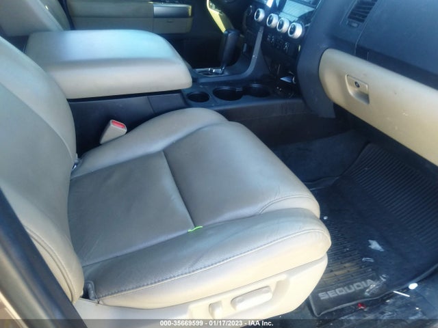 2018 Toyota Sequoia, VIN: 5TDBY5G12JS164832