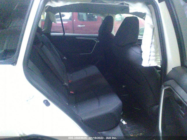Toyota RAV4 LE 2019 JTMF1RFV4KD039104 Image 9