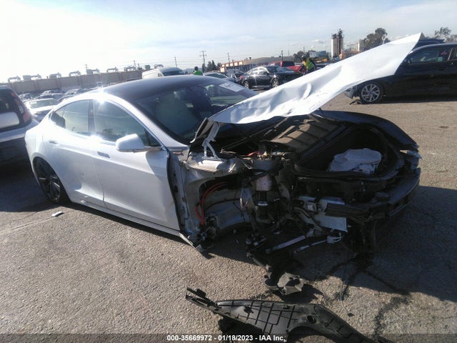 2020 Tesla Model S, VIN: 5YJSA1E23LF393472