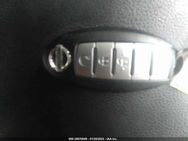 35670049 :رقم المزاد ، 1N4AA6AP0HC449131 vin ، 2017 Nissan Maxima S مزاد بيع