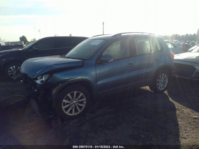 WVGAV7AX2HK050422 Volkswagen Tiguan