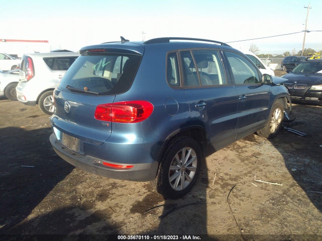 WVGAV7AX2HK050422 Volkswagen Tiguan