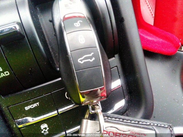 2018 Porsche Cayenne, VIN: WP1AA2A29JKA00533