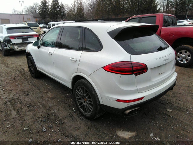 2018 Porsche Cayenne, VIN: WP1AA2A29JKA00533