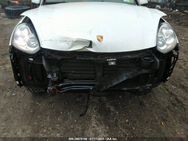 2018 Porsche Cayenne, VIN: WP1AA2A29JKA00533