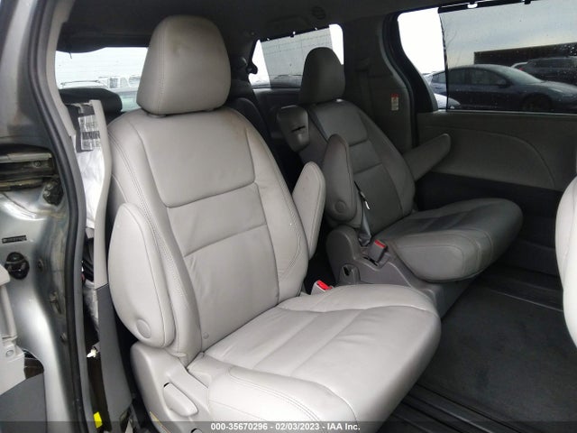2015 TOYOTA SIENNA XLE/XLE AAS/LTD VIN: 5TDYK3DC9FS682899