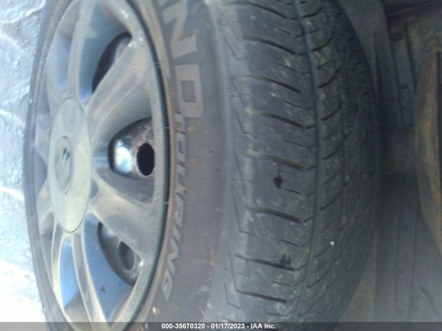 2008 BUICK LACROSSE CX VIN: 2G4WC582681230321