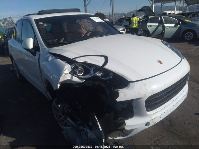 2016 Porsche Cayenne, VIN: WP1AE2A2XGLA60876