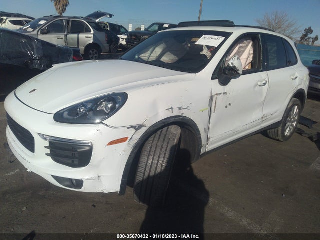 2016 Porsche Cayenne, VIN: WP1AE2A2XGLA60876