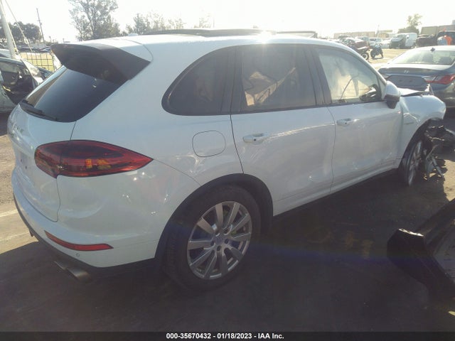 2016 Porsche Cayenne, VIN: WP1AE2A2XGLA60876