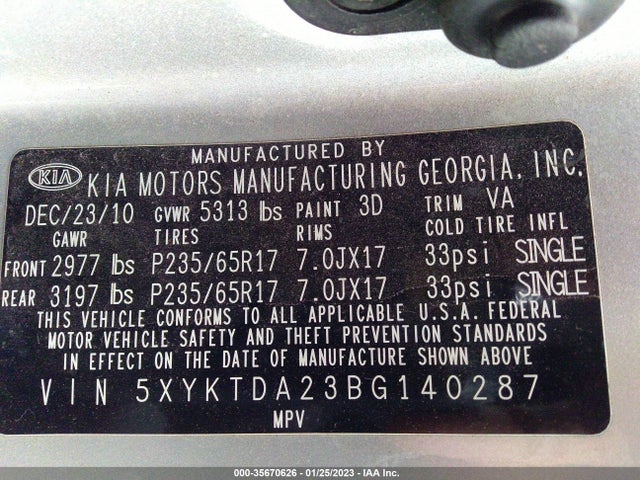 2011 KIA SORENTO LX VIN: 5XYKTDA23BG140287