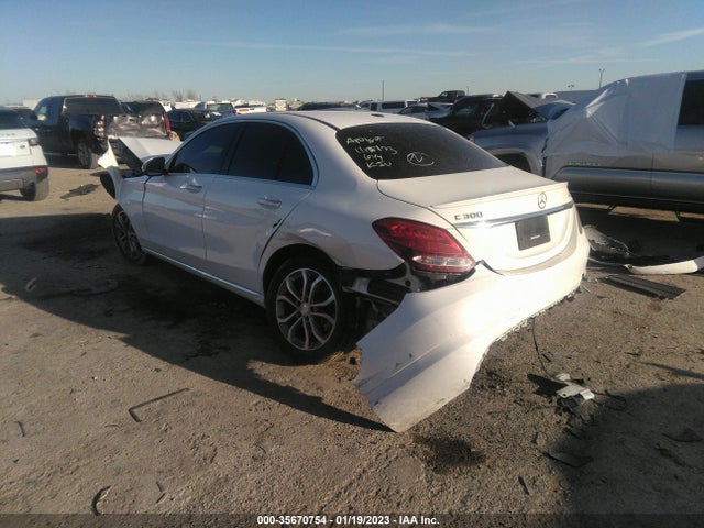 2016 Mercedes-Benz C-Class, VIN: 55SWF4KB7GU138661