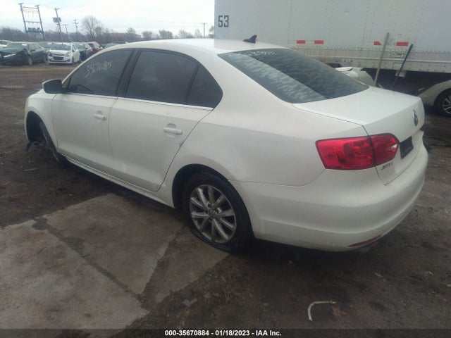 2013 VOLKSWAGEN JETTA SEDAN SE W/CONVENIENCE/SUNROOF VIN: 3VWDP7AJ6DM448496