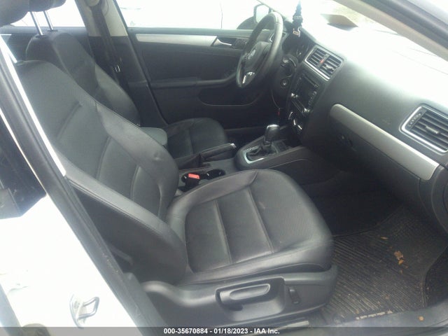 2013 VOLKSWAGEN JETTA SEDAN SE W/CONVENIENCE/SUNROOF VIN: 3VWDP7AJ6DM448496