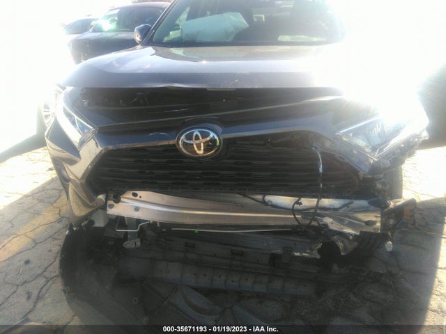 2021 TOYOTA RAV4 XLE VIN: 2T3W1RFV5MC133256