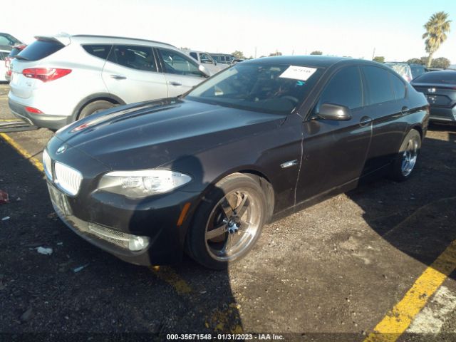 WBAFR9C56BC617414 BMW 5 Series 550i