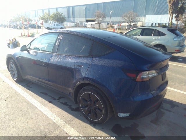 2021 Tesla Model Y, VIN: 5YJYGDEE3MF181841