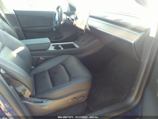 2021 Tesla Model Y, VIN: 5YJYGDEE3MF181841