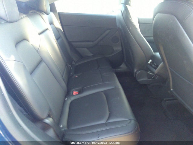 2021 Tesla Model Y, VIN: 5YJYGDEE3MF181841