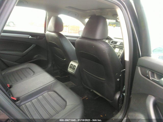 1VWBT7A39FC059232 Volkswagen Passat 1.8t Se W/sunroof & Nav
