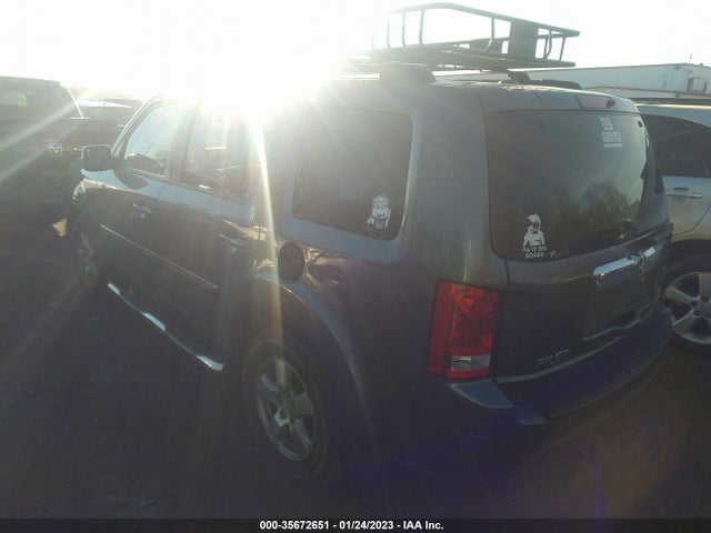 2011 HONDA PILOT EX-L VIN: 5FNYF4H60BB089591