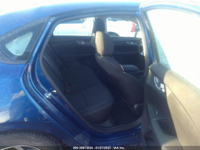 3KPF24AD2ME408042 KIA Forte Lxs
