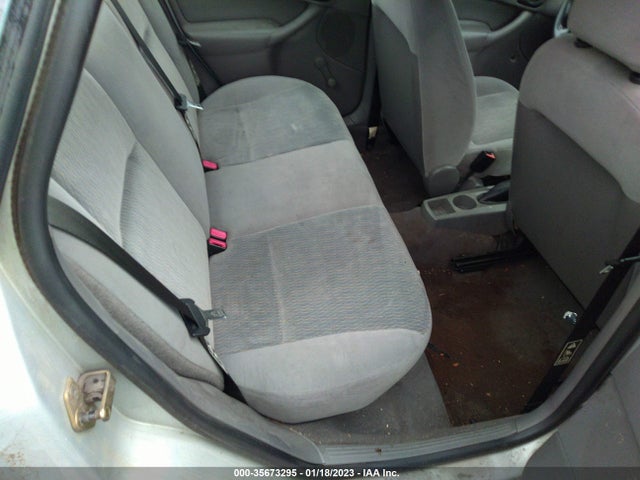 2000 FORD FOCUS LX VIN: 1FAFP33P4YW405650