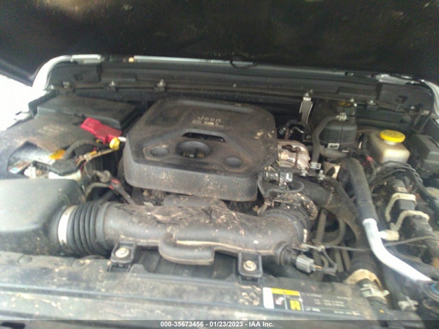 1C4HJXDN4JW277621 Jeep Wrangler Unlimited Sport S