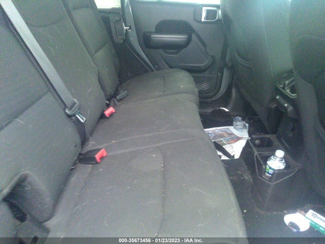 1C4HJXDN4JW277621 Jeep Wrangler Unlimited Sport S