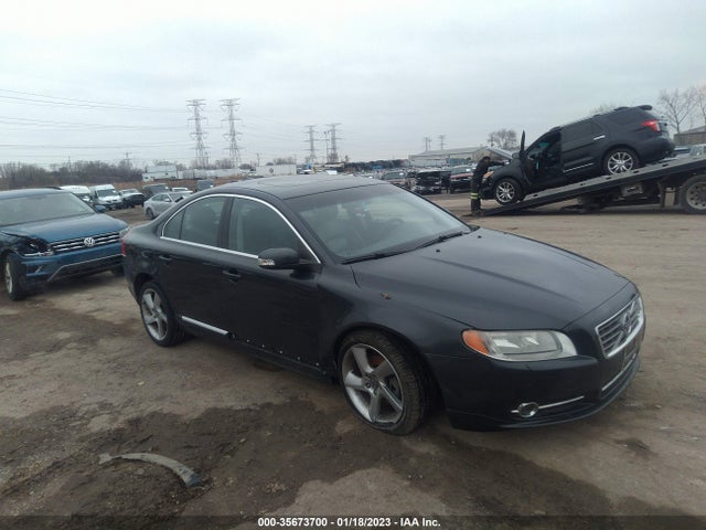 2010 YV1992AH2A1129487 main image