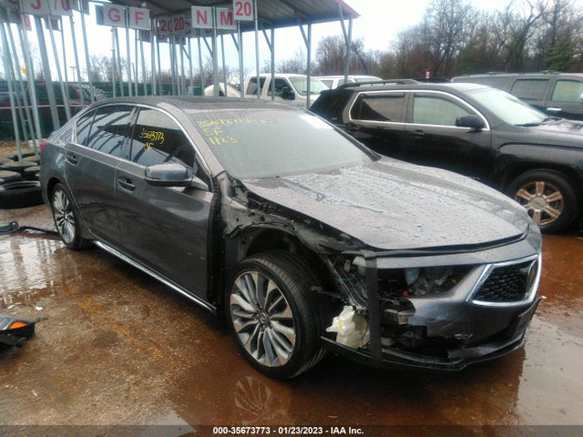 2018 Acura RLX, VIN: JH4KC1F56JC000057