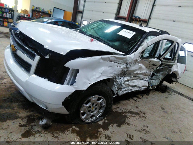 Chevrolet Tahoe Lt 2014 1GNSKBE09ER103399 Image 2