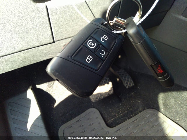 Volkswagen TAOS SE 2022 3VVRX7B22NM014322 Image 3