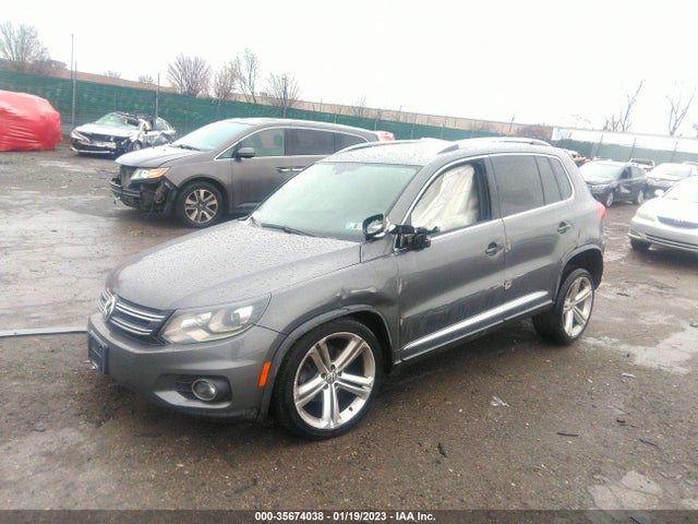 WVGBV7AX9FW087770 Volkswagen Tiguan R-line