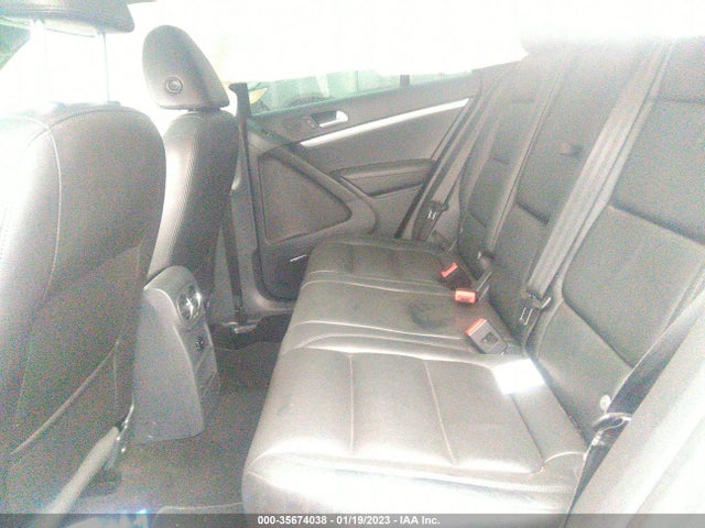 WVGBV7AX9FW087770 Volkswagen Tiguan R-line