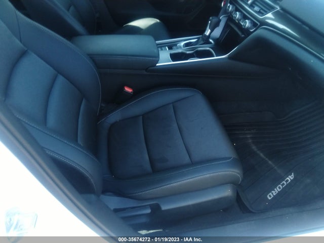 2022 Honda Accord, VIN: 1HGCV1F33NA049721